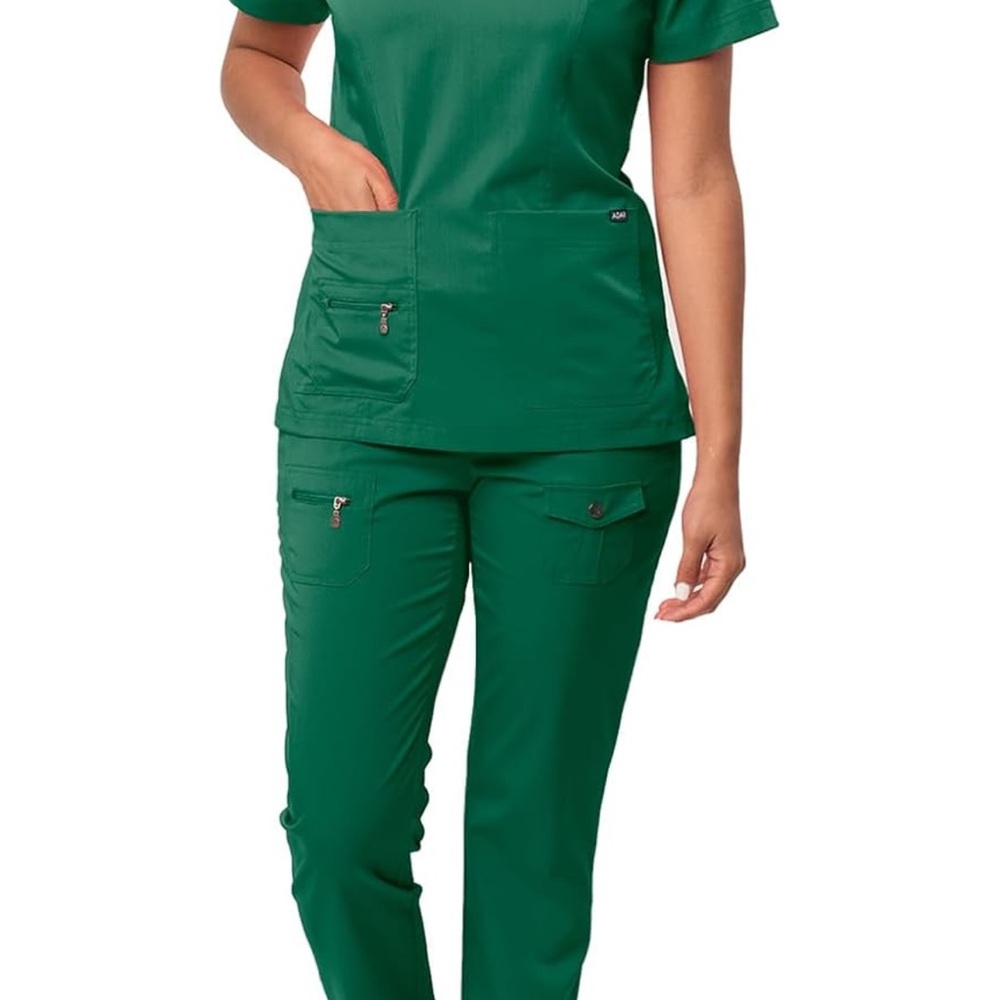 Women’s scrub set